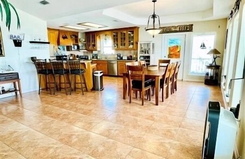 Port Mansfield House | Wake Up to a Beautiful View! 3bdrm, 2 bath. Private Fishing Pier.