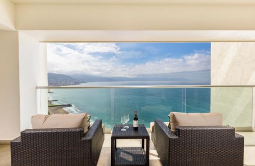 Las Glorias Apartment | Wake Up to Paradise – Stunning 2BR Condo Right on the Beach