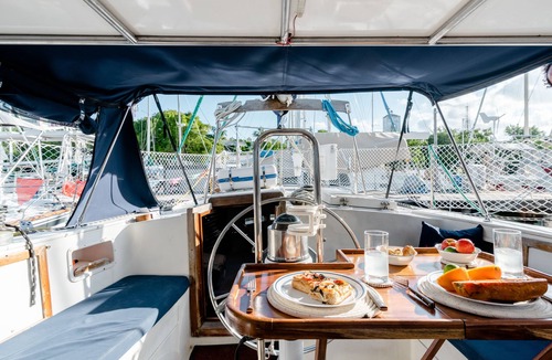 Centro - Supmza 001 Boat Rental | Walk barefoot to beach! Two bathrooms, Air con! Entire private sailboat