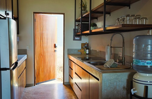 Cerritos Apartment | Walk-Out Surf Access - Beachfront, Los Cerritos