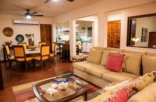 La Paz House | Walk to malecón, private Pool and Garden