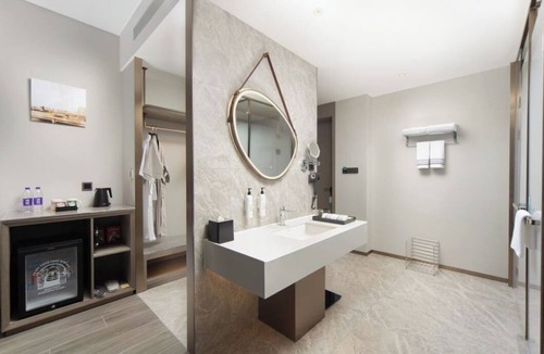 Xinshi District Hotel | Wanda Yuehua Hotel Urumqi Railway