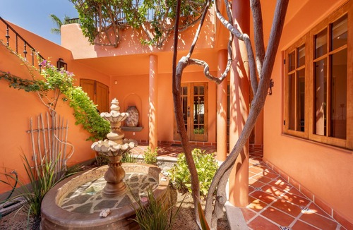Nopolo House | Water and Mountain Views-Steps to Beach and Inn
