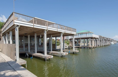 Port Mansfield House | Waterfront 4/3 House- 3 Piers / 3 Boat Slips/Lifts - Port Mansfield, Texas