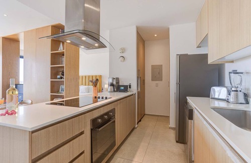 Flamingos Condo | Waterfront condo w/balcony & beach access