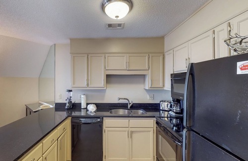 Folly Field Condo | Waterfront Penthouse Villa with Shared Pool and Ocean View - Close to the Beach
