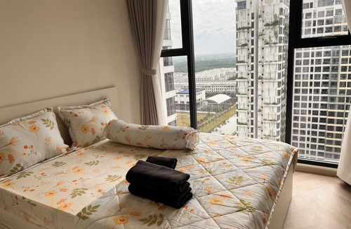 District 9 House | WECOMSTAY VINHOME GRAND PARK