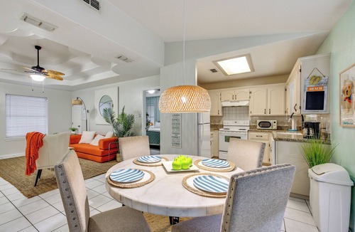 Edinburg Apartment | Welcoming Edinburg Apartment - Pet Friendly!