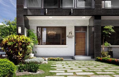 Hualien City Centre House | When Happiness Knock your Door