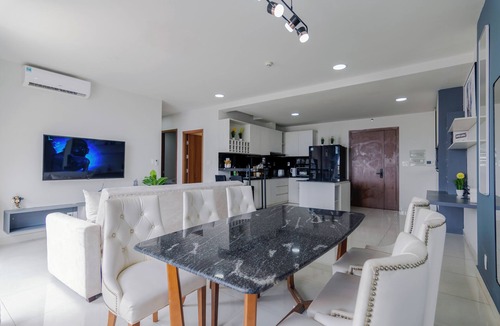 District 4 Apartment | White House/Luxury 3BR, District 4, Center city & modern style