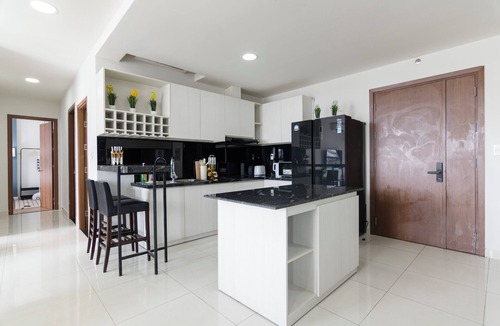 District 4 Apartment | White House/Luxury 3BR, District 4, Center city & modern style