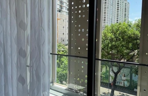 District 11 Apartment | White Pony