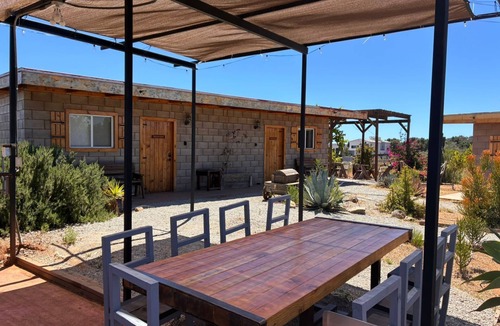 San Antonio de las Minas Cabin | Wine Country Retreat: Sleeps 8-Beautiful 4BR Cabin with A/C Valle de Guadalupe