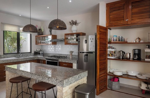La Veleta Villa | Wonderful Tropical Home 3BR, Garden, Heated Pool