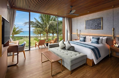 Dien Duong Hotel | Wyndham Royal Beachfront Resort & Spa Danang
