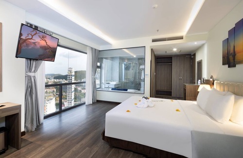Tran Phu Beach Hotel | Xavia Hotel