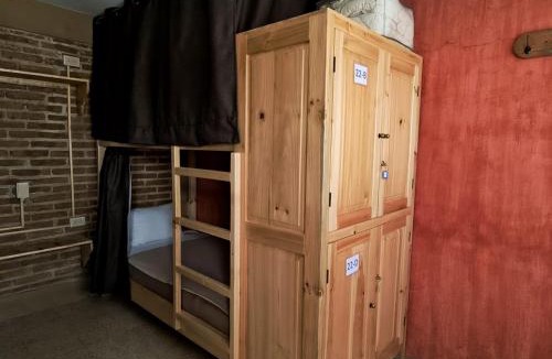 De Guadalupe Hostel | Xelva Hostel & Travel community