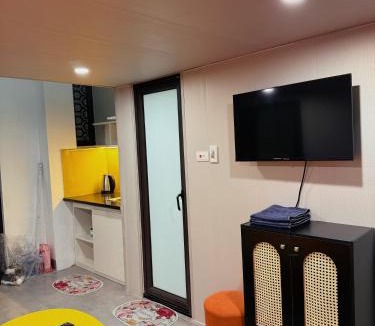 Old Quarter Apartment | Xoai Home
