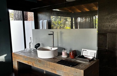 Balcones Bed & Breakfast | XOMUE Suite 1