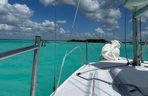 Bacalar Boat Rental | Yacht for rent in Bacalar