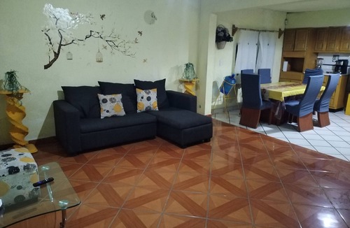 Durango House | Yellow House Near the Historic Center