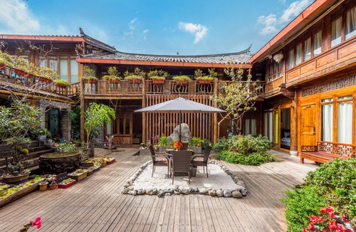 Gucheng House | Yi Jing Xuan Inn