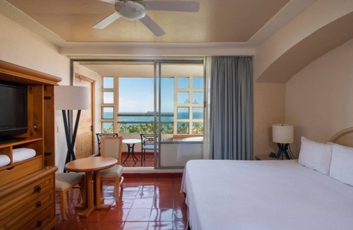 Marina Vallarta Condo | Your Beachside Retreat – 2BR Condo with Resort Perks