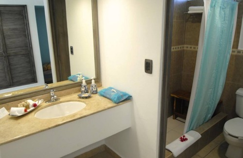 Zona Hotelera Norte House | Your Relaxing Getaway Awaits! Free Parking, Beach Access, Near Cozumel Museum