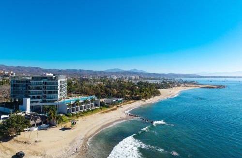 La Cruz de Huanacaxtle Apartment | Zantamar Penthouse 603B, right on the beach
