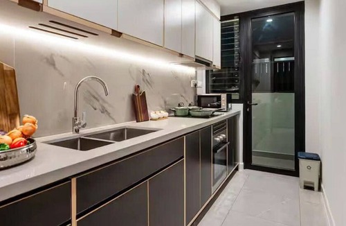 District 1 Hotel | ZENITY Skyline Residences Suite