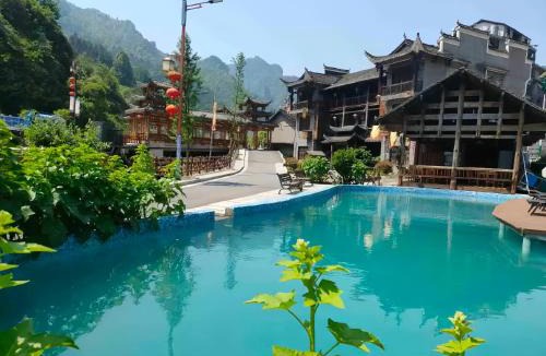 Wulingyuan Hotel | Zhangjiajie Stilt Paradise