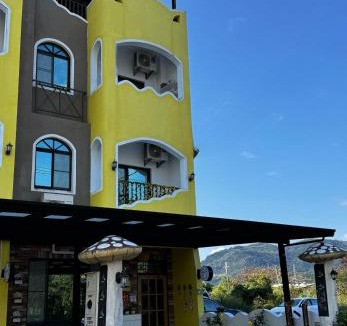 Zhiben House | Zhiben Sunflower Bed and Breakfast