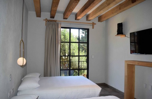 Zirahuen Hotel | Zirahuen Forest And Resort