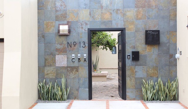 1 Bed Guesthouse - Bikes - Patio - Gym - Pickleball Court - Golf Cart - Scooters