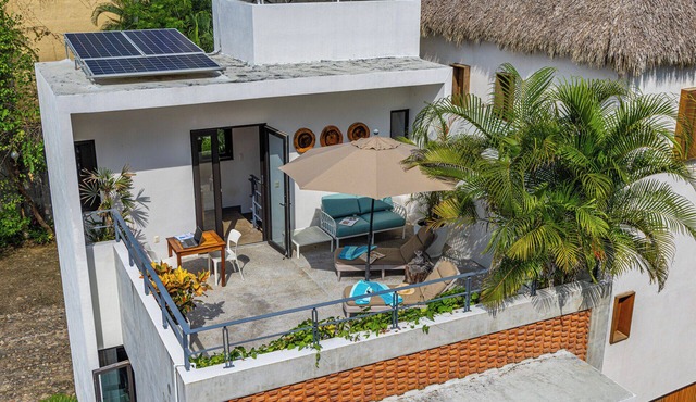 1-Bedroom 3-Story House Steps from the Beach, Private Deck Partial Ocean View