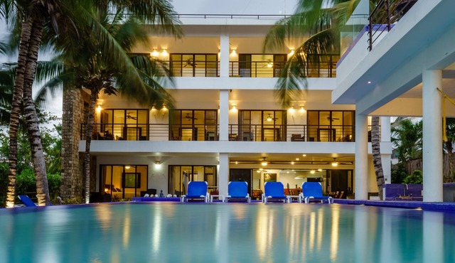 13BR Luxury Beachfront Villa w/Chef, Pool, Staff - Weddings/Family Reunions