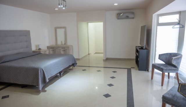 17, Suite for two people