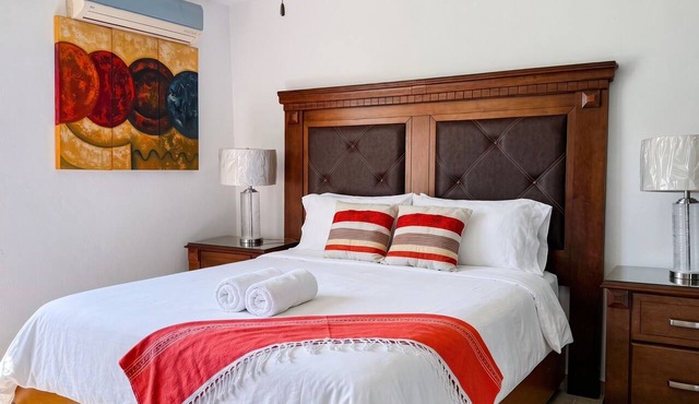 2-bedroom apartment in Condos La Marina, Pool and AC