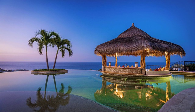 2 FREE NIGHTS IN CABO at Villa Fondren!