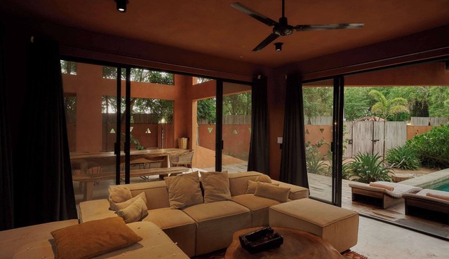 200m to beach Casa Caimán w/Private Pool & Tranquility
