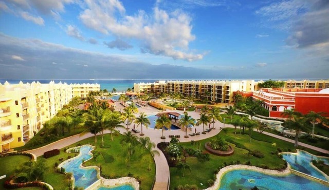 2BD Royal Haciendas: Plunge Pool & Oceanview
