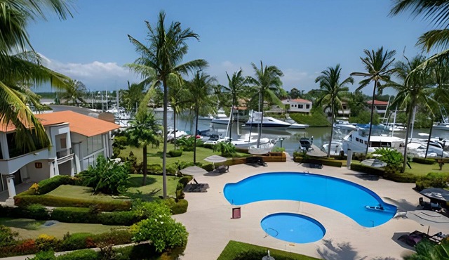 2BR Grand Luxury Best Terrace 2 Pools & Jacuzzy