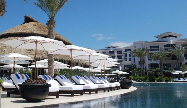 3 Bright 2BR Family Suites w/Ocean View – Only a Short Walk to Plaza Mega