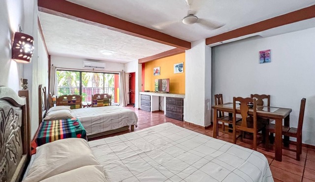 3 Cozy Downtown Beachfront Studios