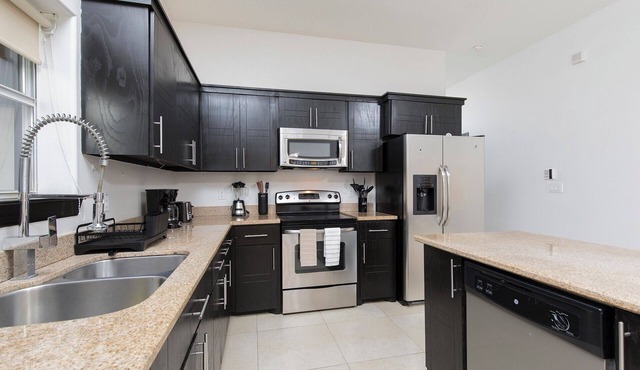 3Bed/2Bath - Prime Location, Gated Near Airport, Hospital & Mall