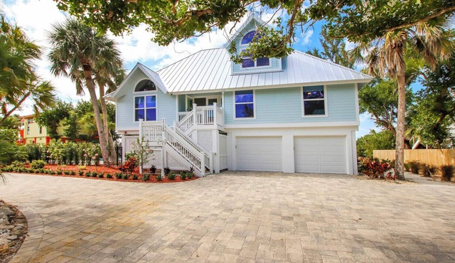 3BR Beachfront Captiva Home with Private Pool & 120’ Gulf Frontage in Captiva