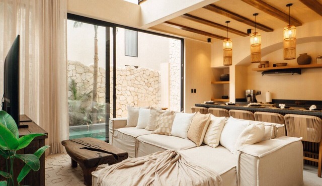 3Br Designer Villa for 8, concierge, two pools