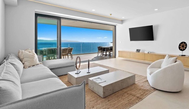 4BR w/Oceanfront Views, Gym & Pools | Panarea 5D