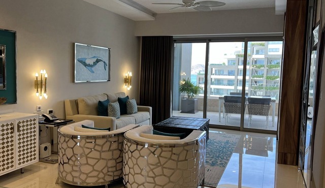 5-Star Ocean Front Resort - 1 Bedroom