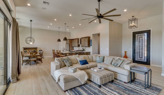 7 Mi to Lost Dutchman: Home w/Pool + Patio! in Apache Junction